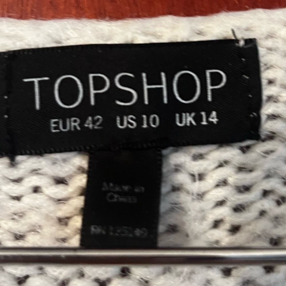 TopShop Knitted Fluffy Crop Jumper Sweater Sz 10 Women - Picture 8 of 10
